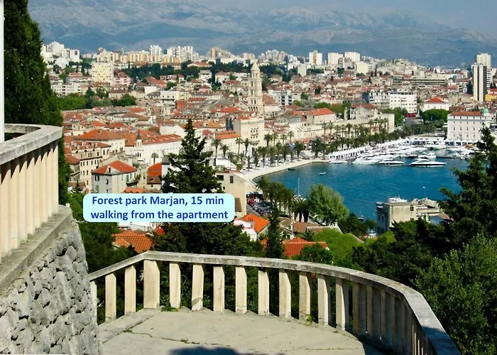 Cool Attic W Gallery In The Heart Of 아파트 *