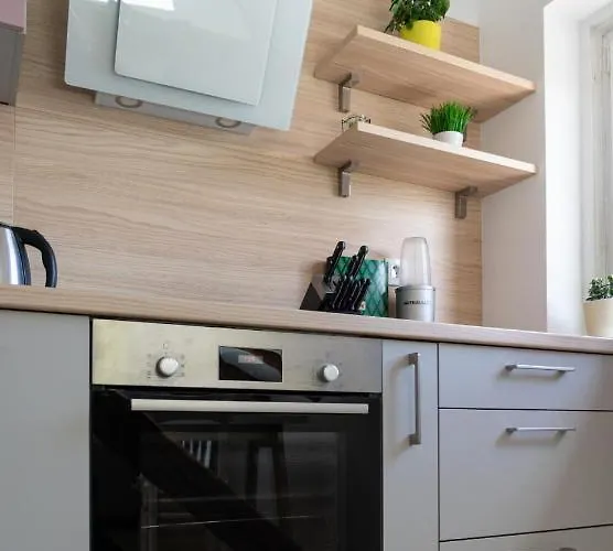 Cool Attic W Gallery In The Heart Of