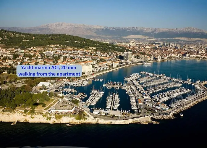 Cool Attic W Gallery In The Heart Of 스플리트