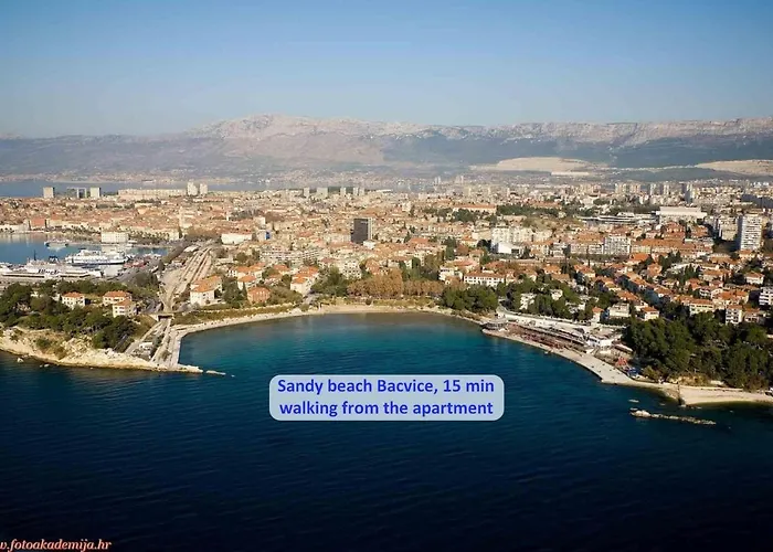 Cool Attic W Gallery In The Heart Of