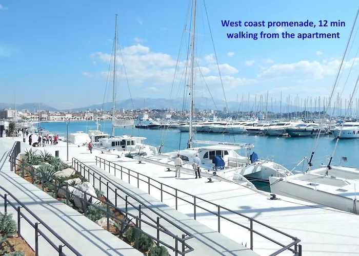 Cool Attic W Gallery In The Heart Of 아파트 스플리트