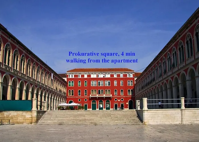 Cool Attic W Gallery In The Heart Of *