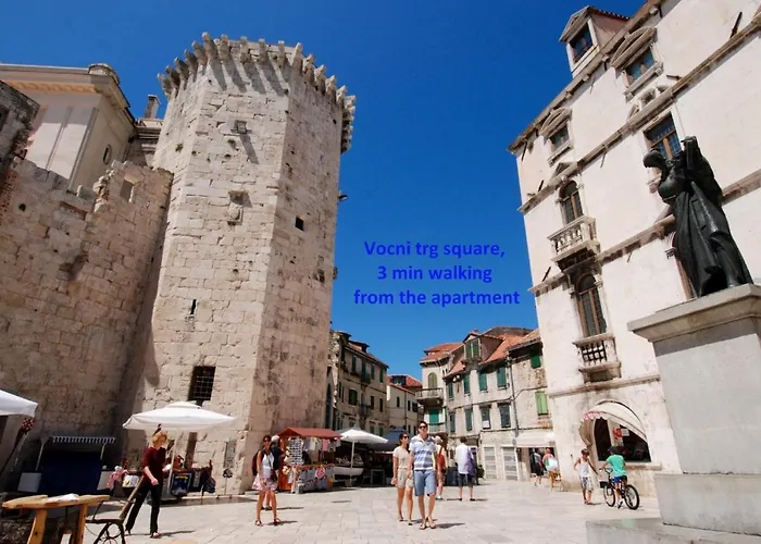 Cool Attic W Gallery In The Heart Of 아파트 스플리트