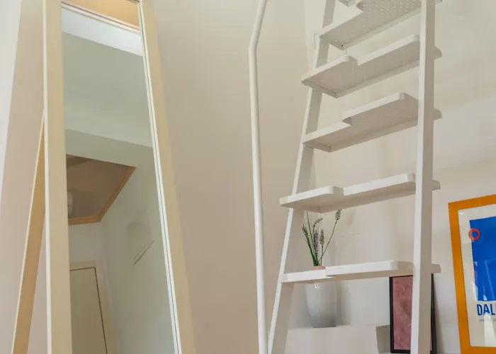 아파트 Cool Attic W Gallery In The Heart Of *