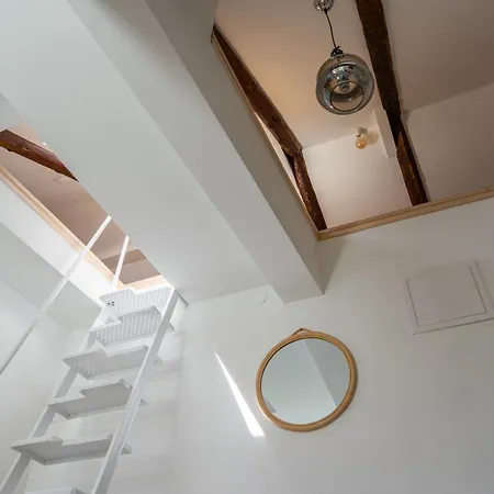 Cool Attic W Gallery In The Heart Of *
