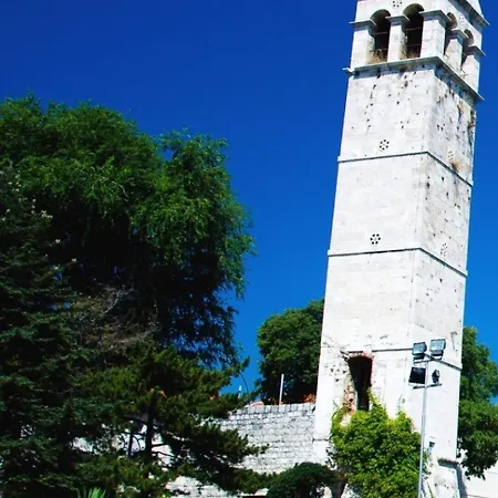 Apartman Cool Attic W Gallery In The Heart Of *