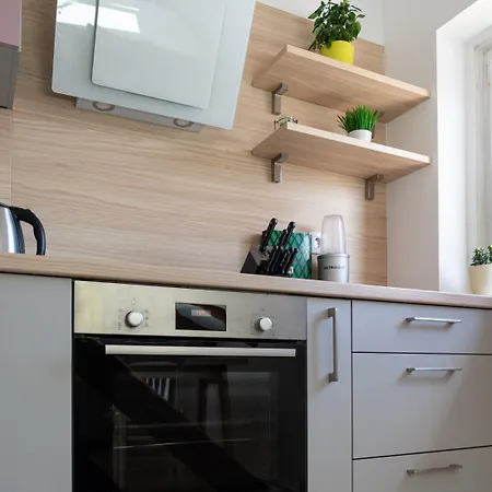 Cool Attic W Gallery In The Heart Of *