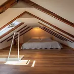 Appartement Cool Attic W Gallery In The Heart Of *