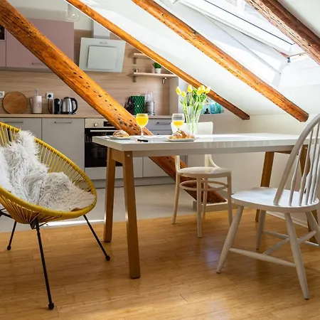 Cool Attic W Gallery In The Heart Of * Split