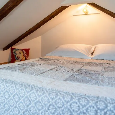 Cool Attic W Gallery In The Heart Of Spalato