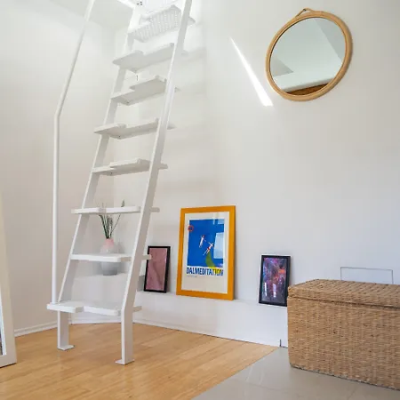 Cool Attic W Gallery In The Heart Of *