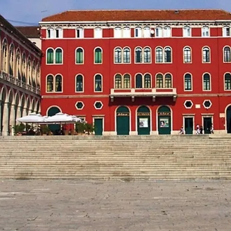 Cool Attic W Gallery In The Heart Of * Split