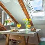 Cool Attic W Gallery In The Heart Of