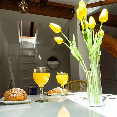 Cool Attic W Gallery In The Heart Of Апартаменты *